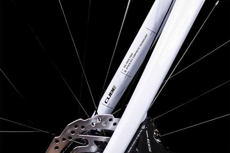 Cube Attain GTC Race frostwhite´n´carbon – Bild 4